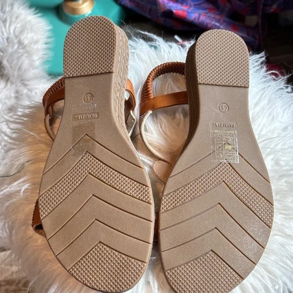 Patrizia by Spring Step Elegant Sandals with Rhinestone Detailing Brand New - Picture 4 of 7